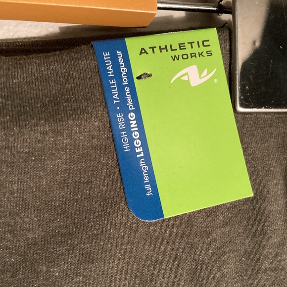 NWT Clearance bundle of 4 ATHLETIC WORKS Mid length Leggings High Rise•S•green• - Picture 2 of 3